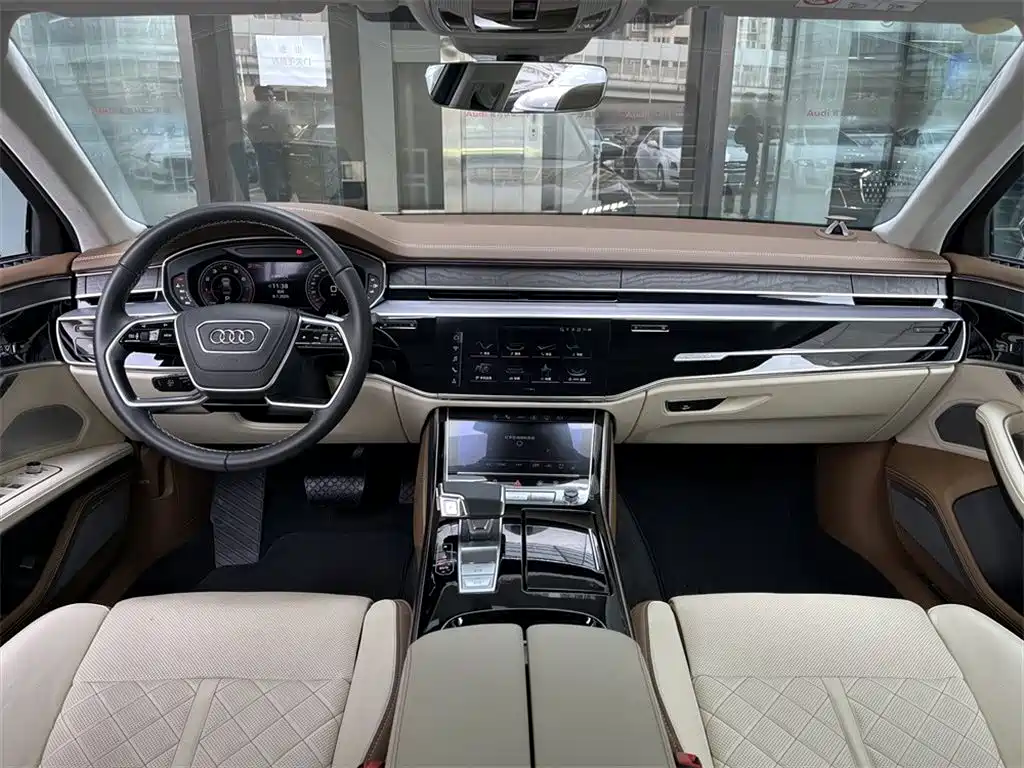 Audi A8 2024 A8L Horch 60TFSI