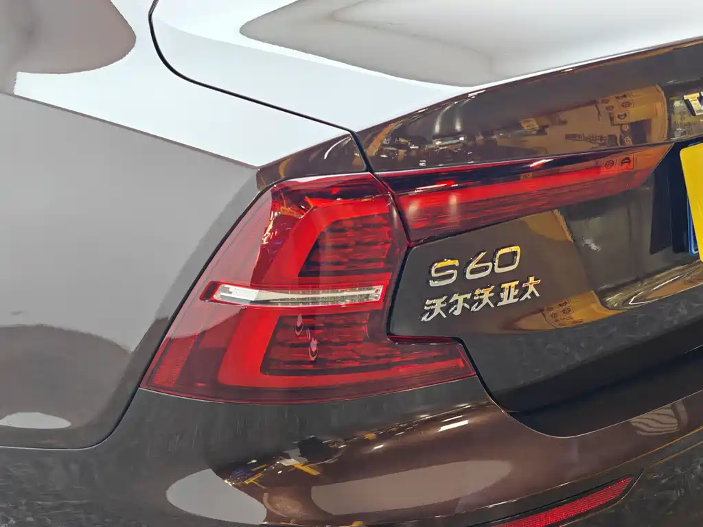 Volvo S60 — миниатюра 7
