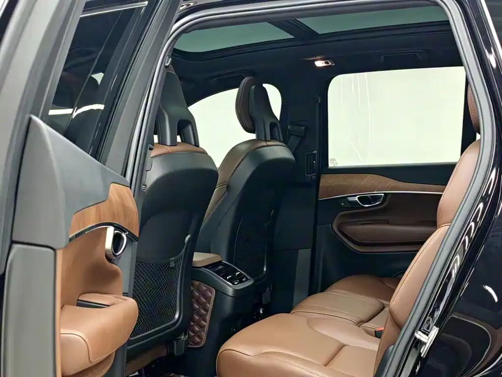 Volvo XC90 2021 B5 Luxury 7 мест