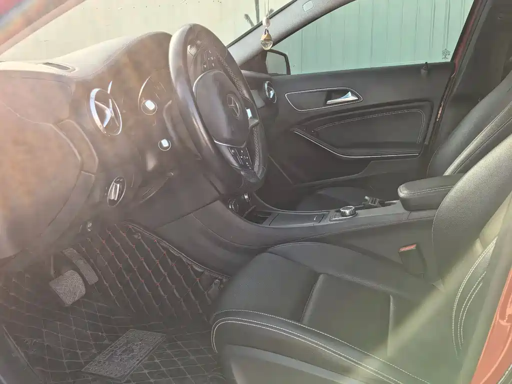 Mercedes-Benz GLA 2016 GLA 200 Fashion