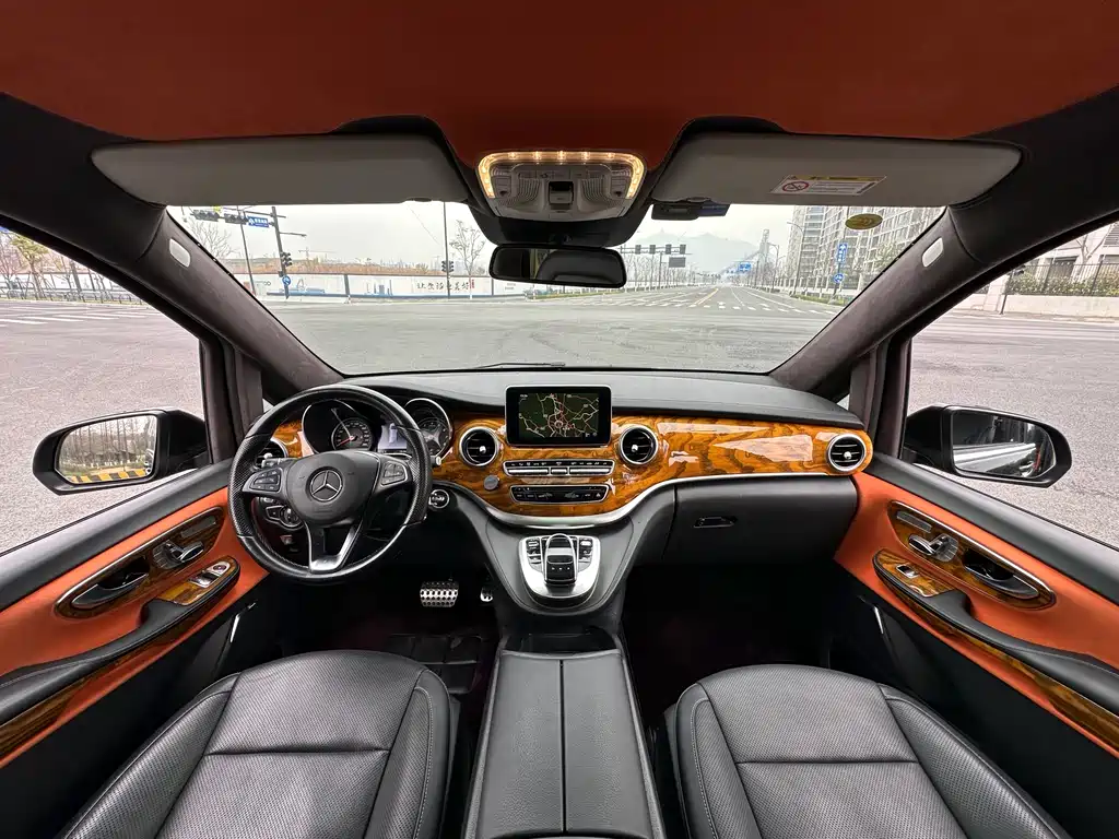 Mercedes-Benz V-Class V 2017 V 260 L Luxury Long Wheelbase