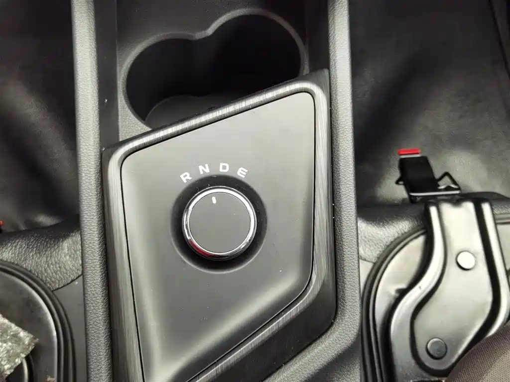 CHANGAN CHANGAN RUIXING EM60