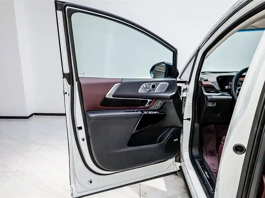 Buick Century 2025 2.0T мест