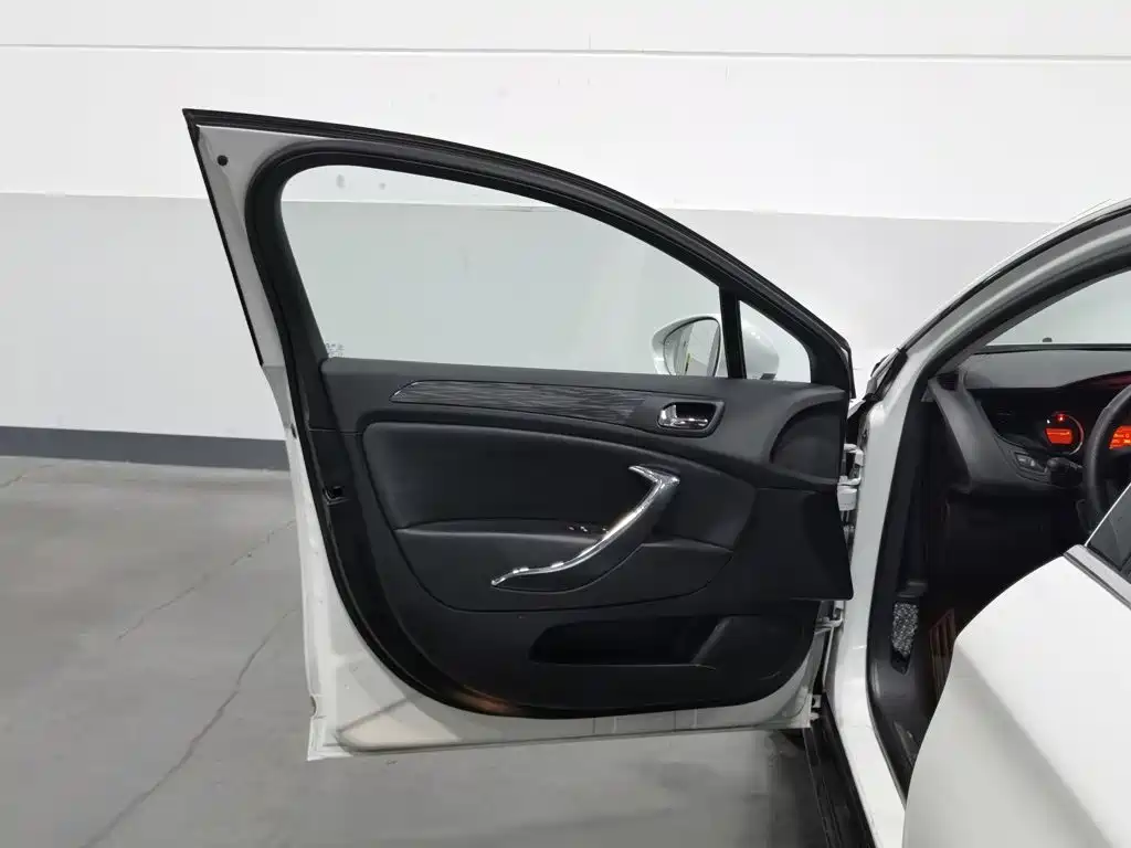 Citroen C5 — миниатюра 8