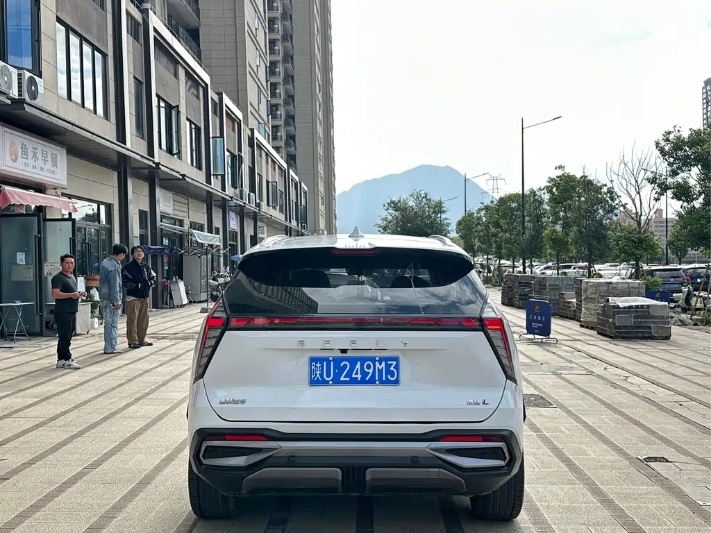 Geely Boyue L — миниатюра 16