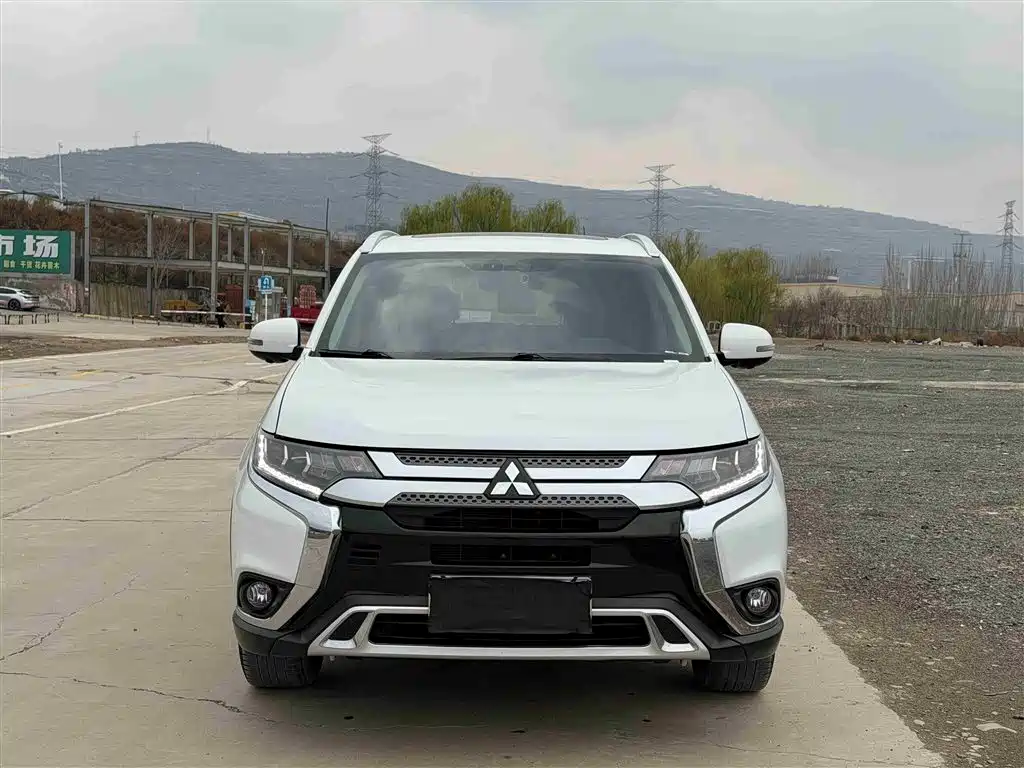 Mitsubishi Outlander 2.4L 4WD Enjoy Edition 7 seats, фото 2