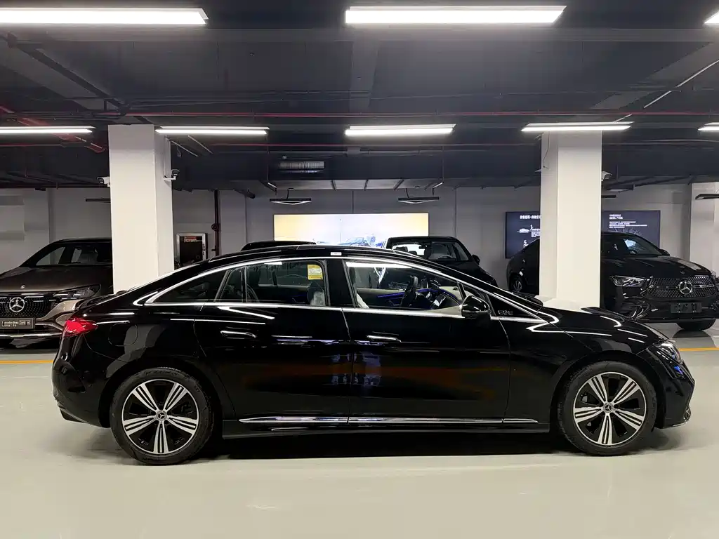 Mercedes-Benz EQE 2025 500 4MATIC Luxury