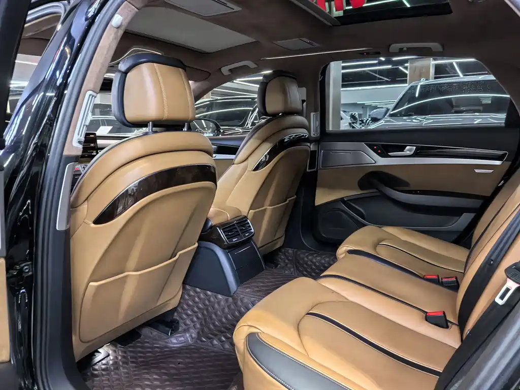 Audi A8 — миниатюра 8