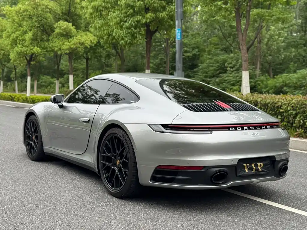 Porsche 911 2023 Carrera 3.0T