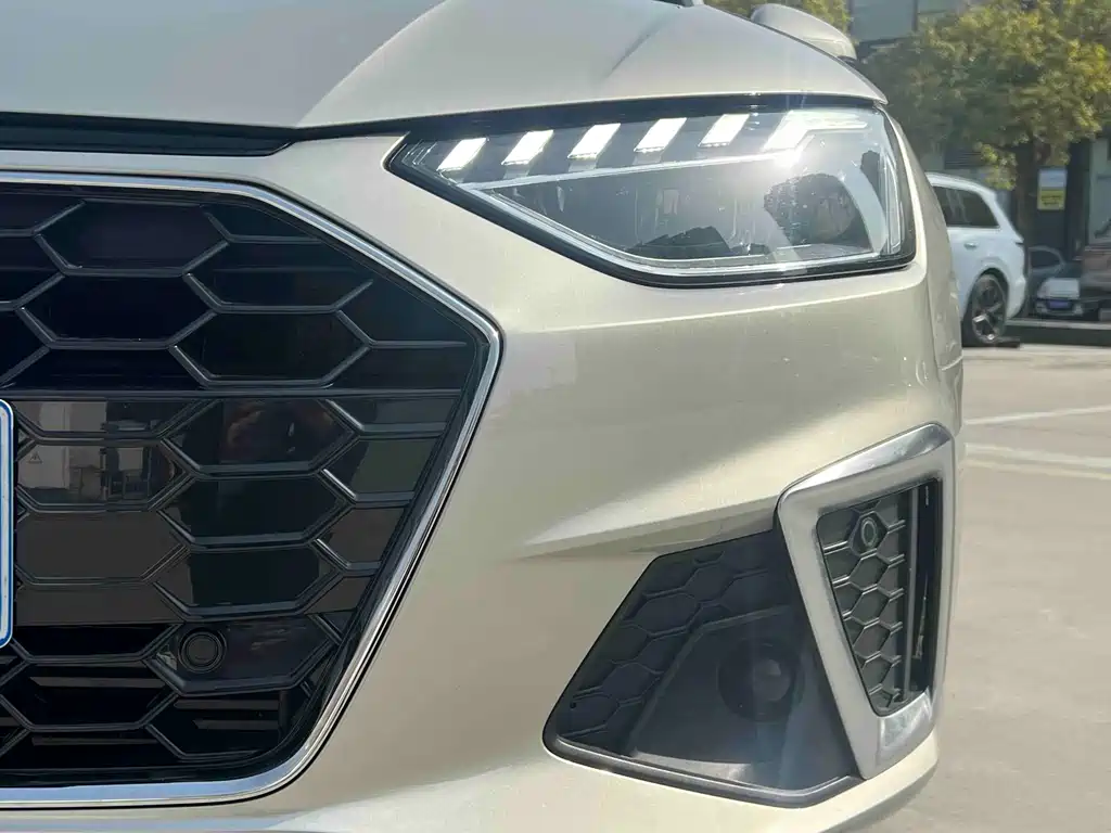 Audi A4L 2023 40 TFSI Fashion