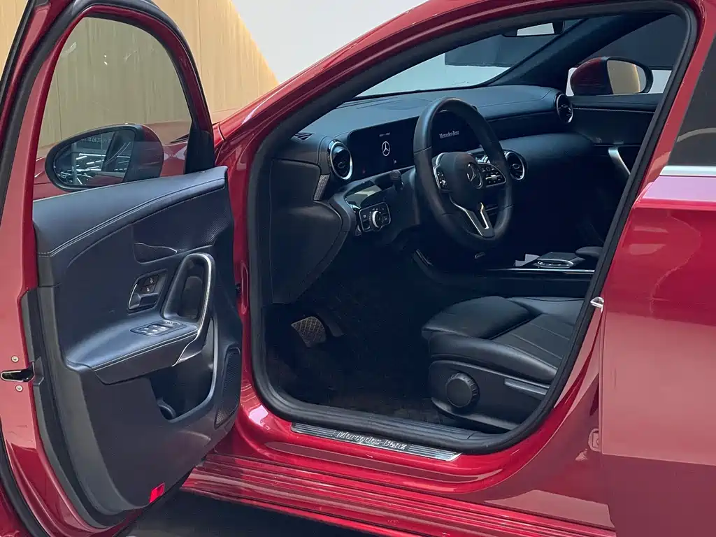 MERCEDES-BENZ A CLASS