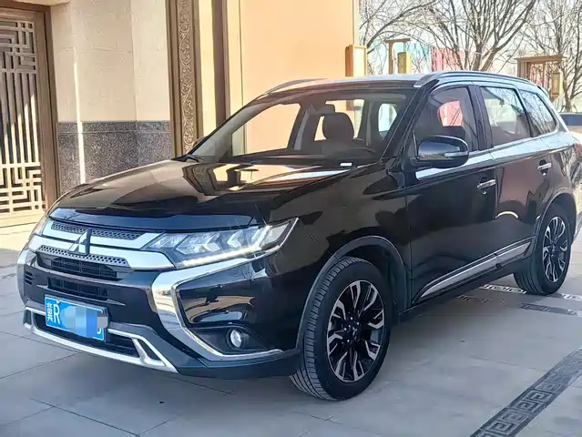 mitsubishi outlander