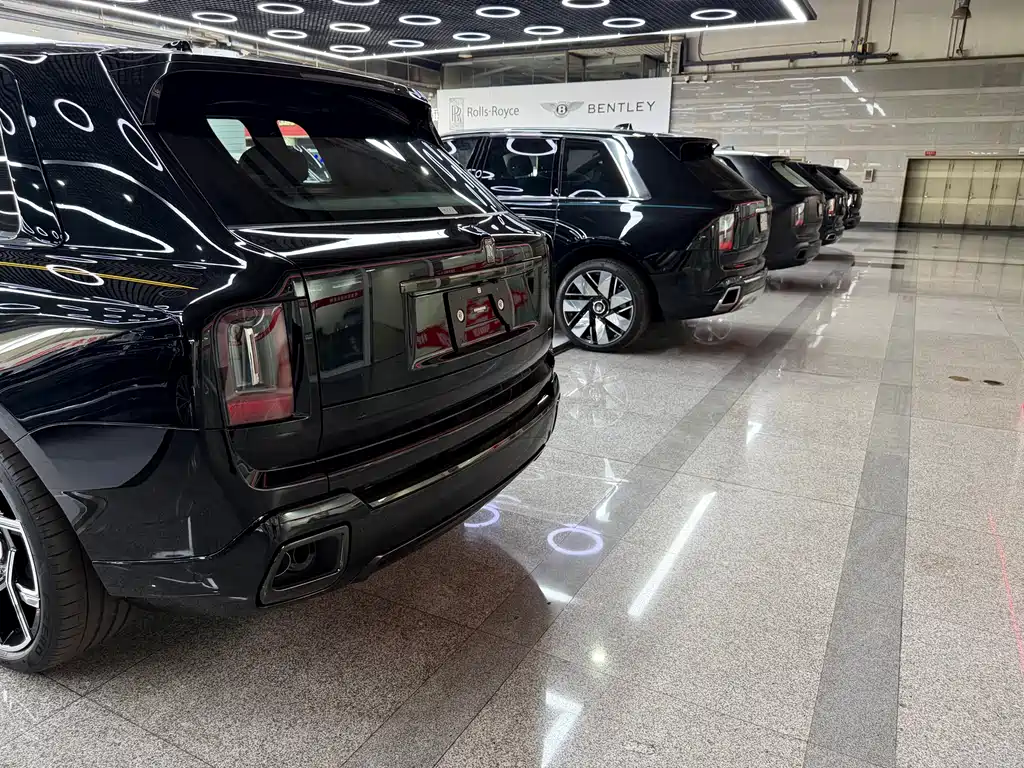 Rolls-Royce Cullinan 2026 Black Badge