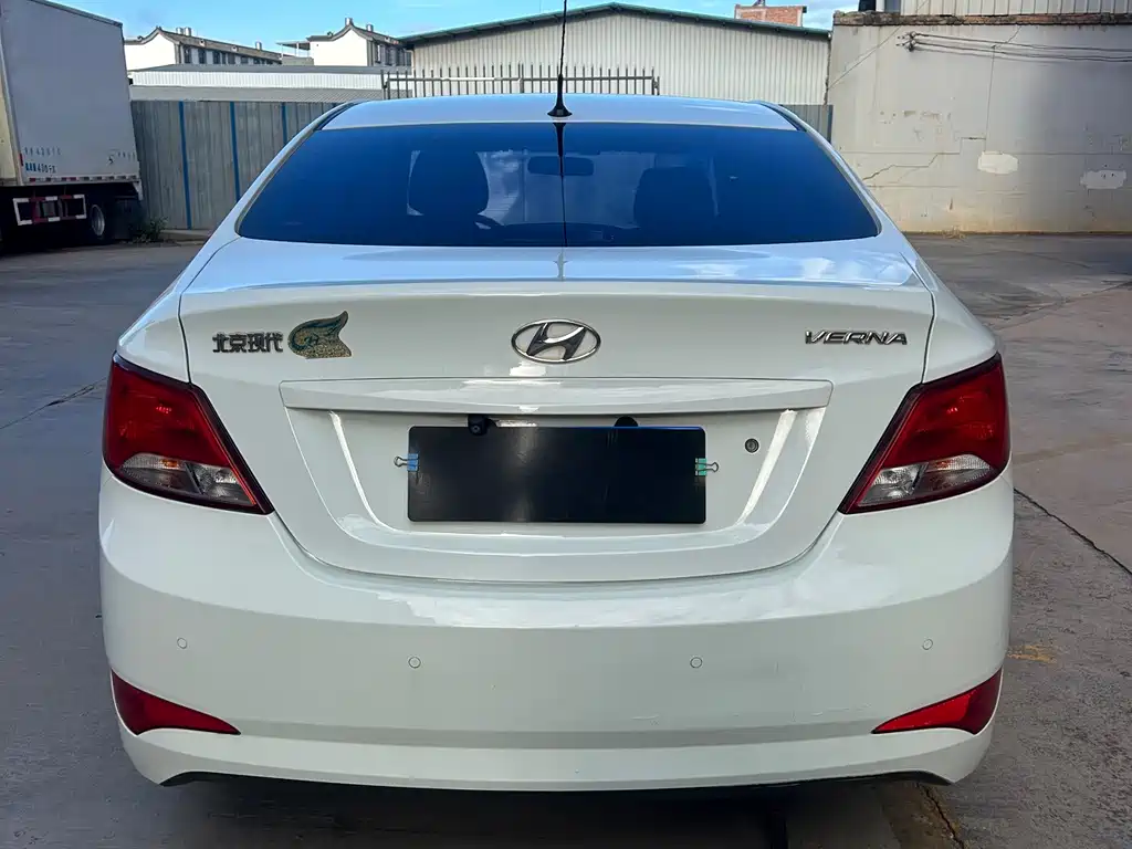 Hyundai Verna — миниатюра 5