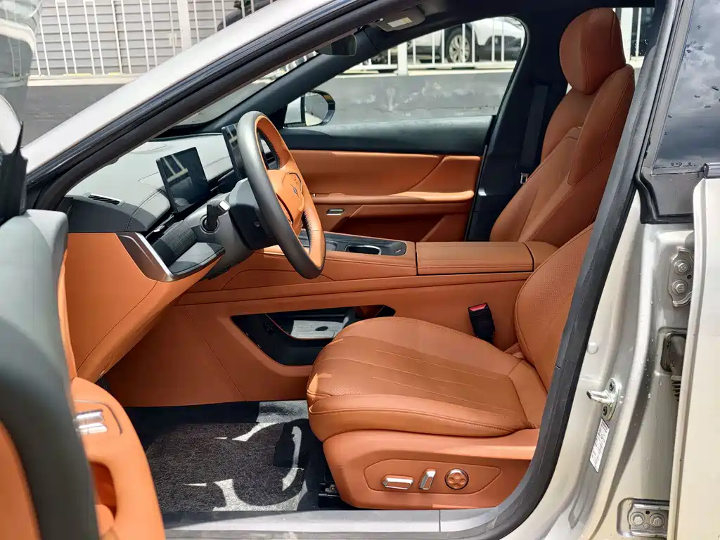 Dongfeng eπ007 2025 565 Max