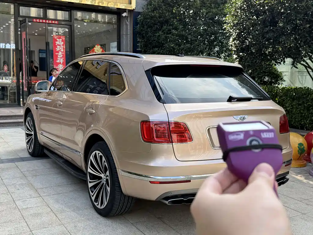 Bentley Bentayga 2018 4.0T V8