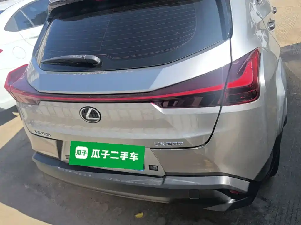 Lexus UX — миниатюра 6
