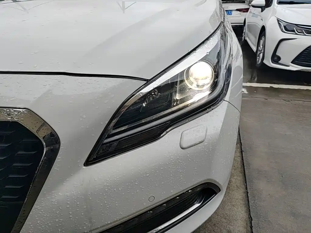 Hyundai Sonata — миниатюра 24