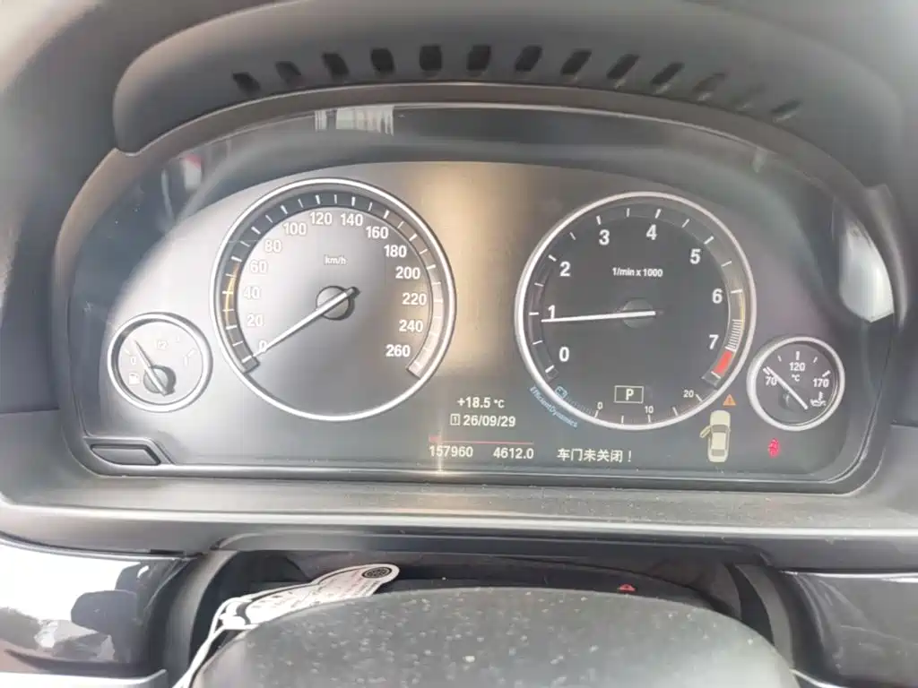 BMW 5 Series — миниатюра 12