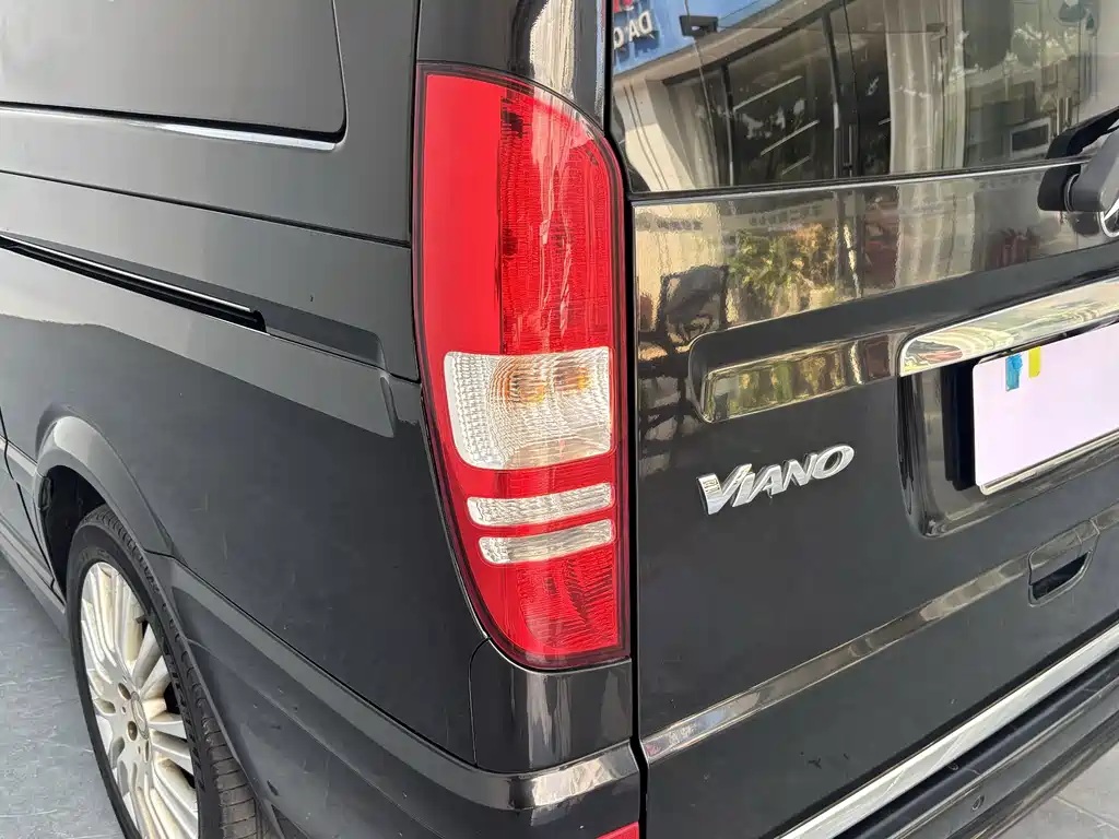 Mercedes-Benz Viano — миниатюра 10