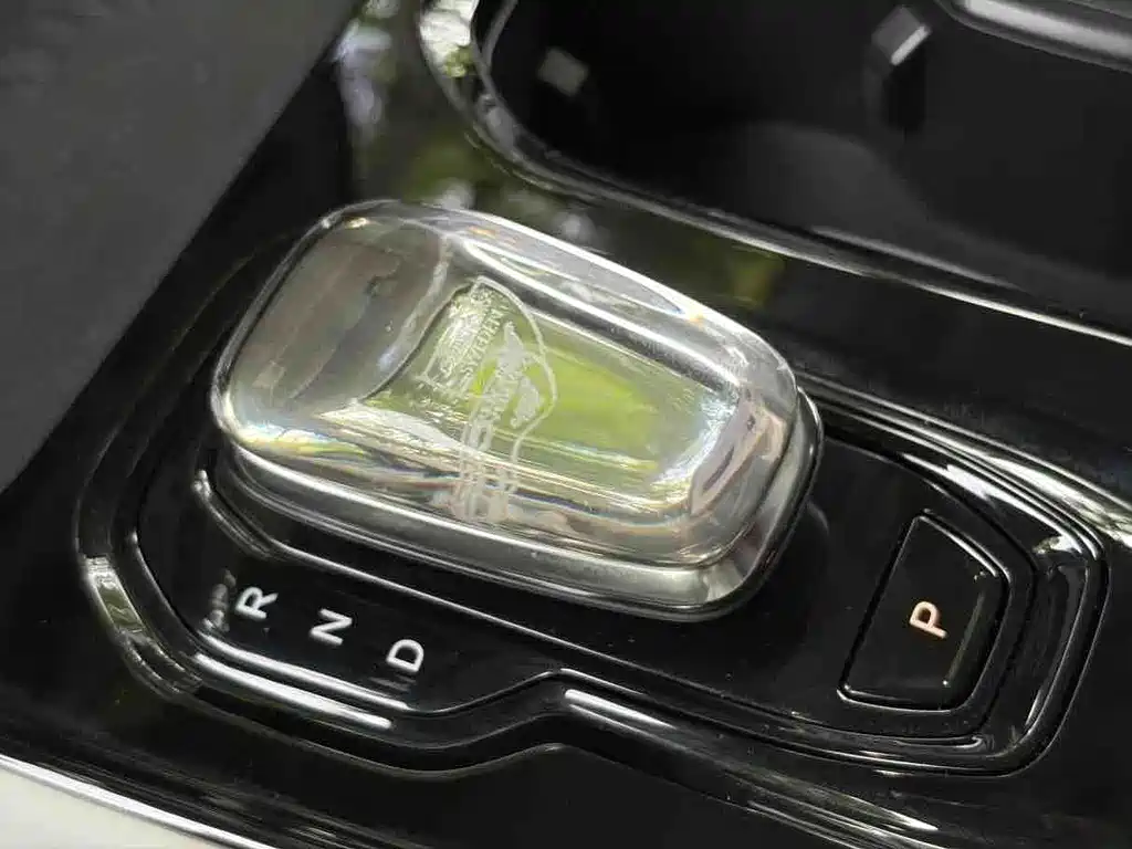 Volvo EM90 — миниатюра 9