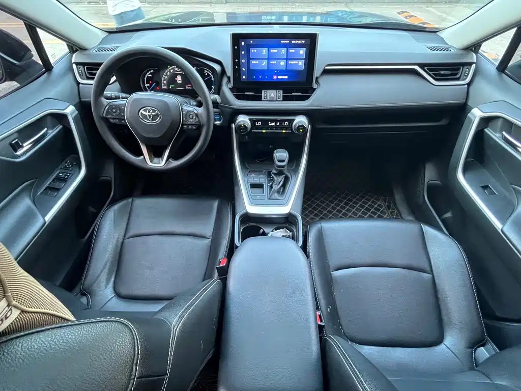 Toyota RAV4 — миниатюра 29