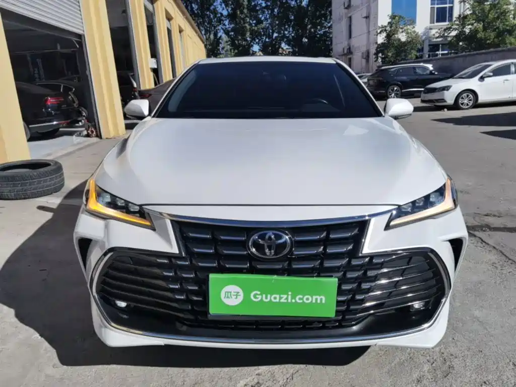 Toyota Avalon — миниатюра 3