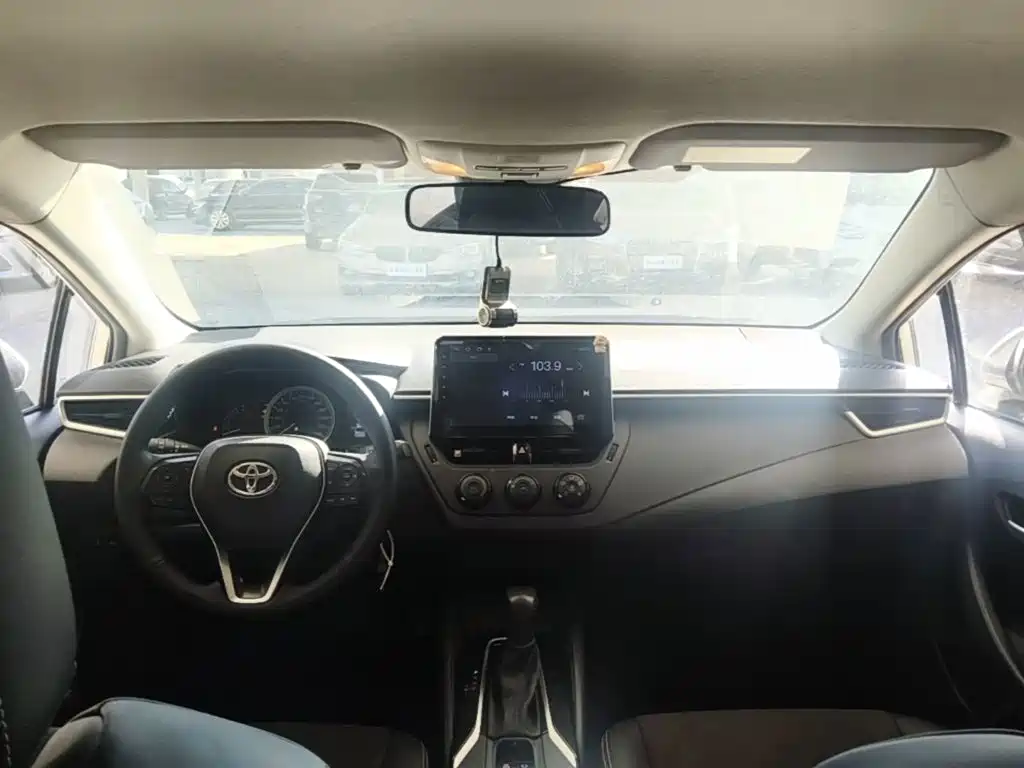 Toyota Corolla — миниатюра 10