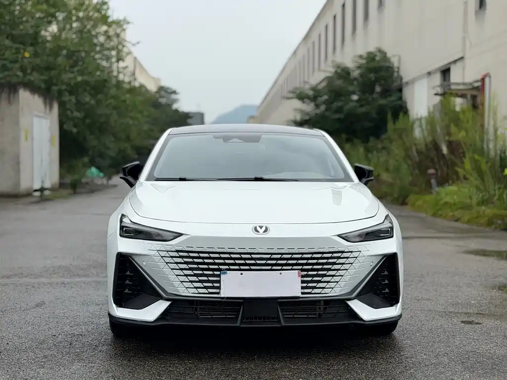 Changan UNI-V — миниатюра 2
