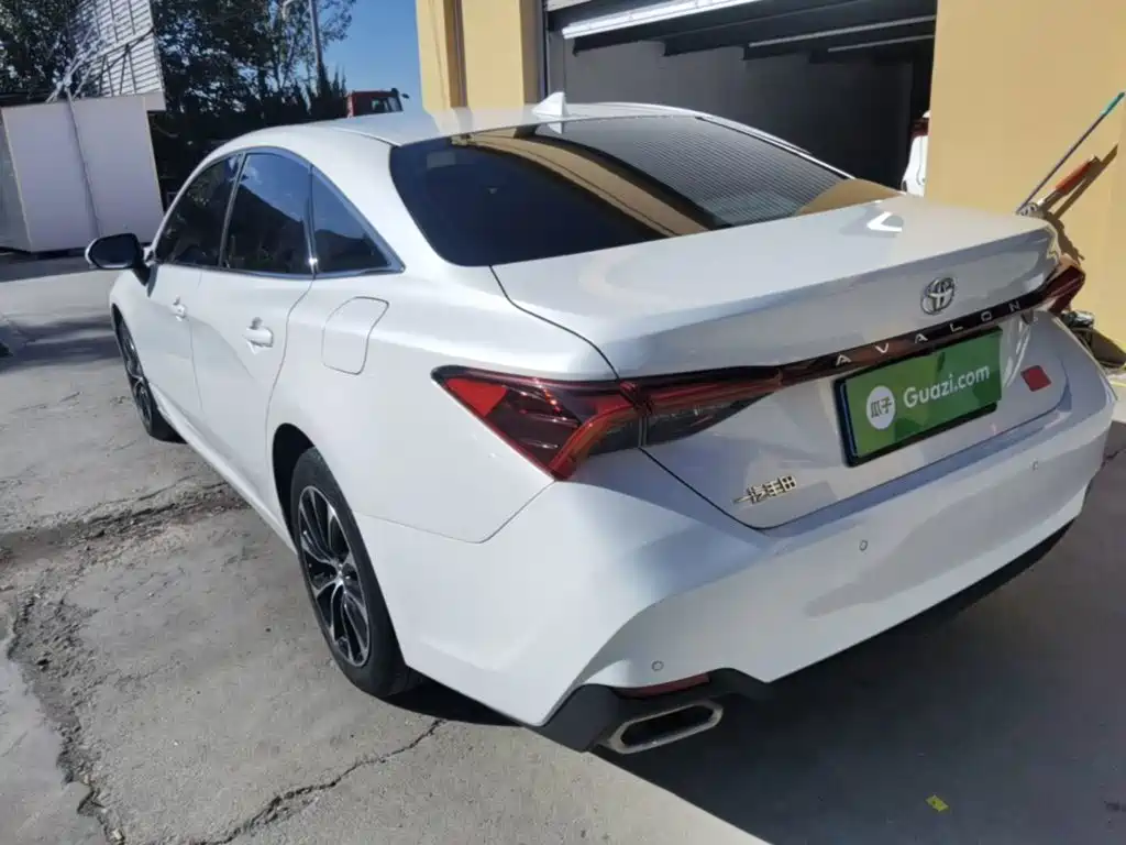 Toyota Avalon — миниатюра 5