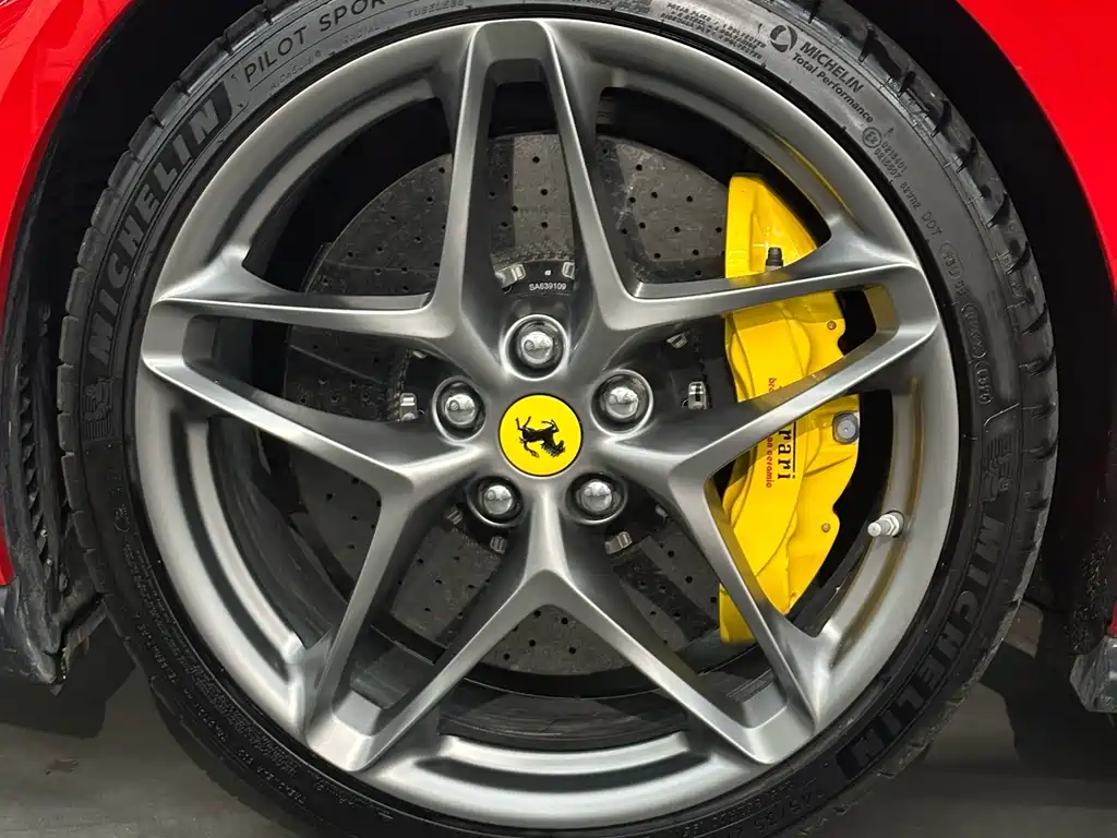 Ferrari Roma 2020 3.9T V8
