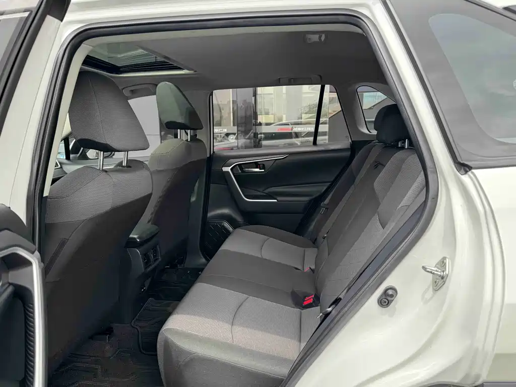 Toyota RAV4 2021 2.0L CVT