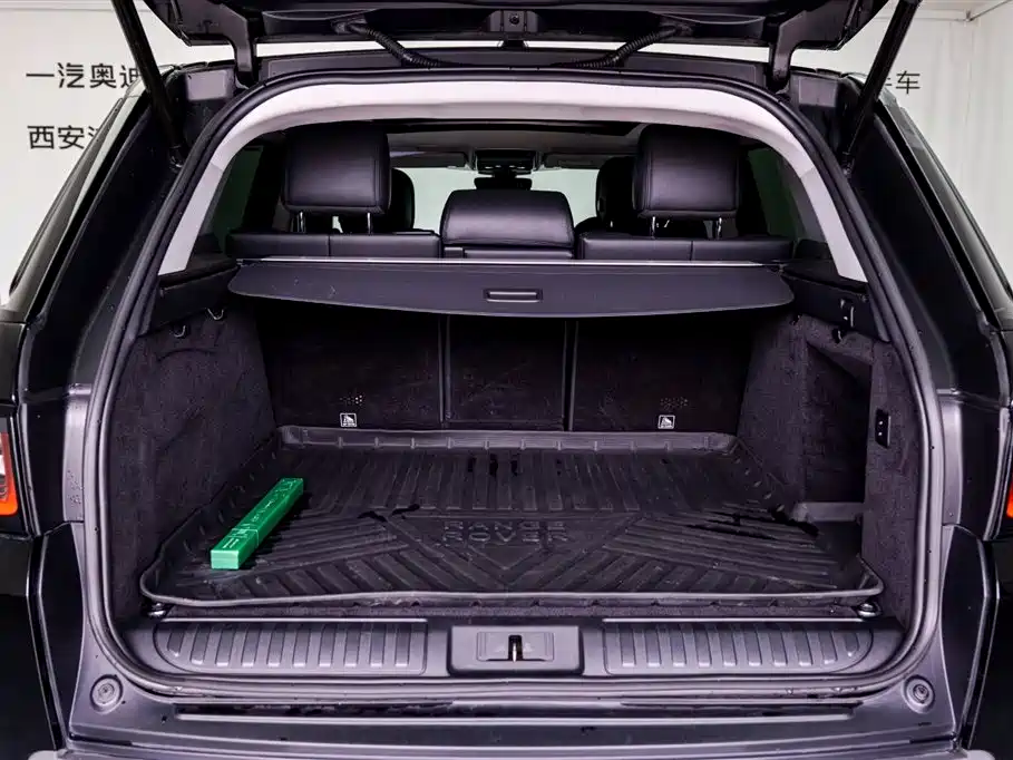 Land Rover Range Rover Sport 2021 3.0 L6 SE