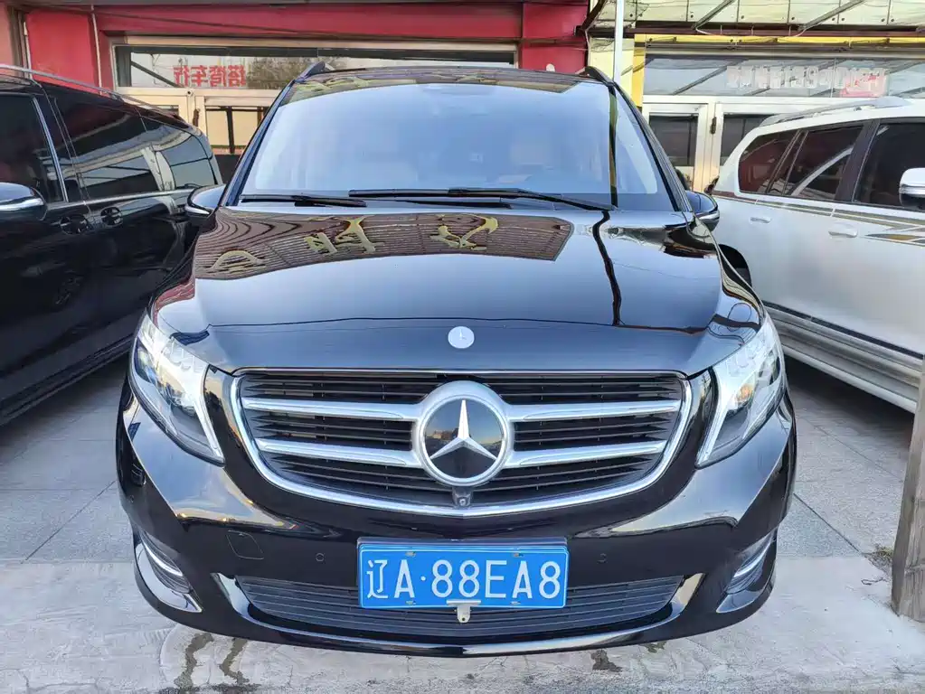MERCEDES-BENZ V CLASS