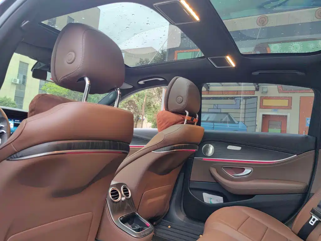 MERCEDES-BENZ E CLASS