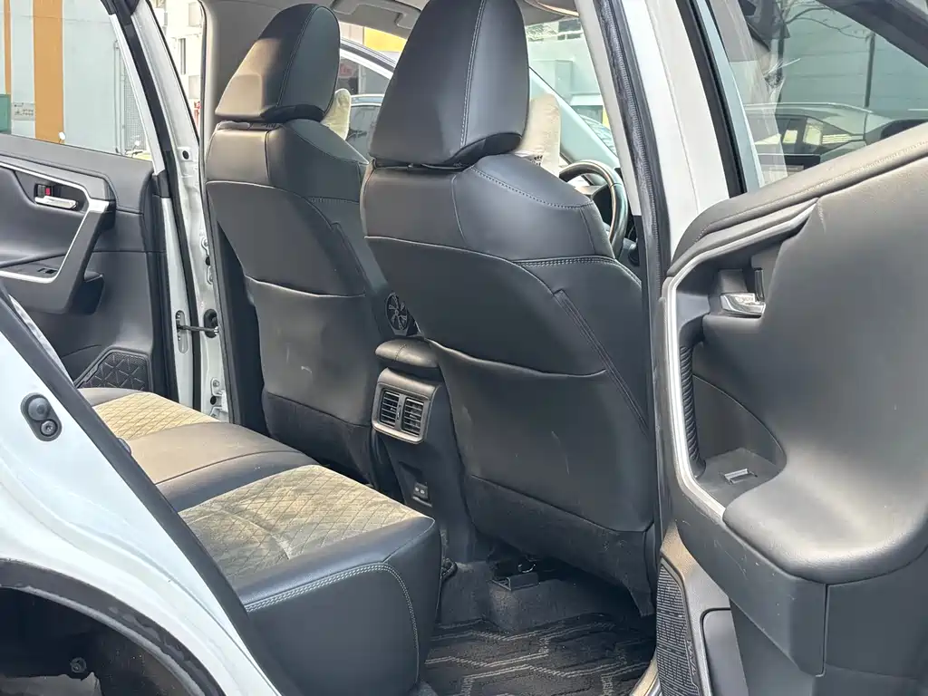 TOYOTA RAV4 RONGFANG