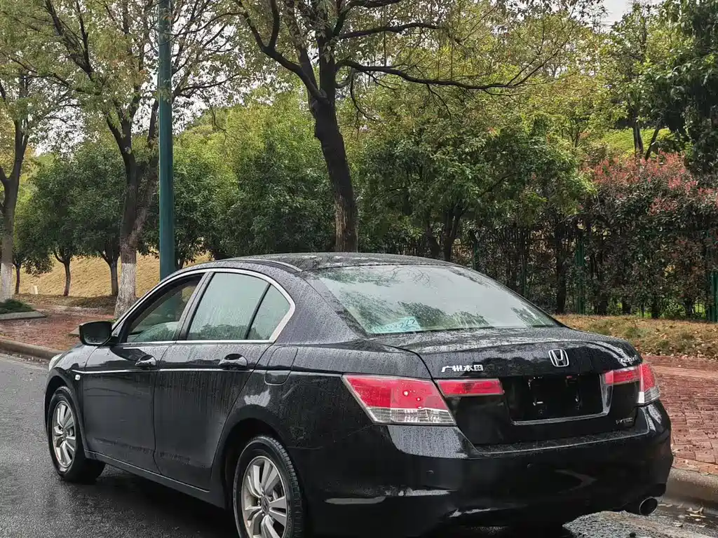 Honda Accord 2010 2.0L MT