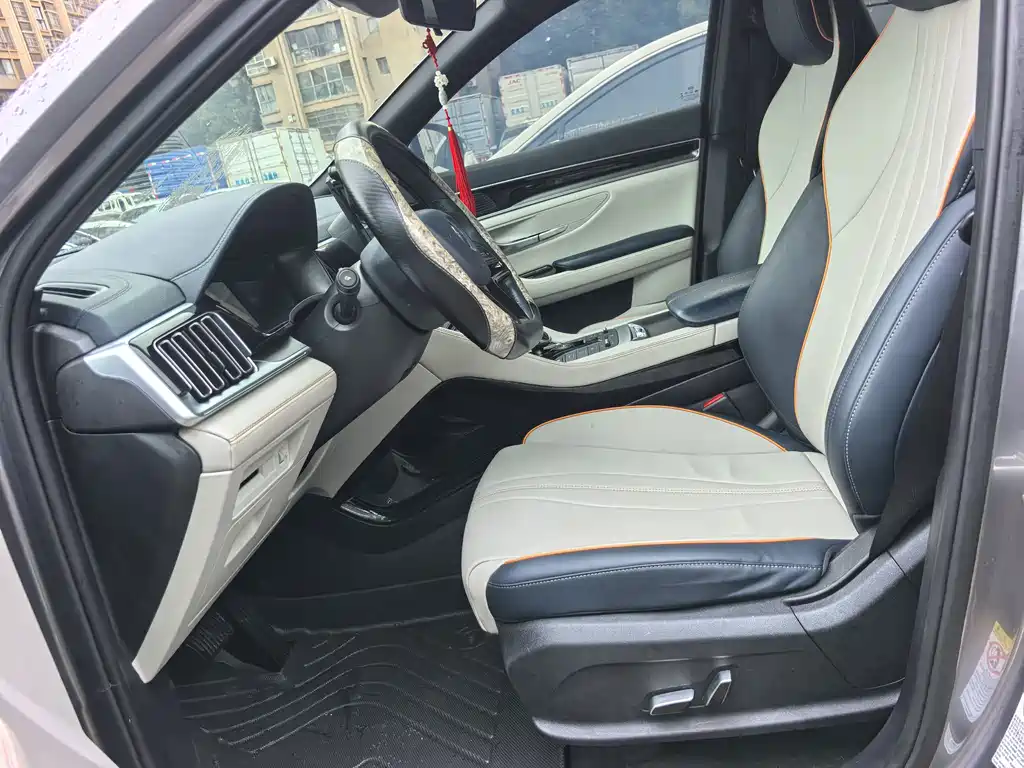 BYD PLUS New Energy — миниатюра 10