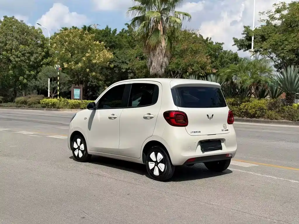 Wuling MINIEV — миниатюра 5