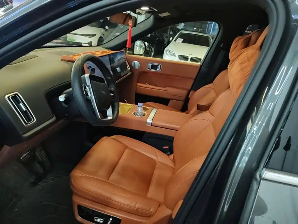 Li Auto Li L8 — миниатюра 15