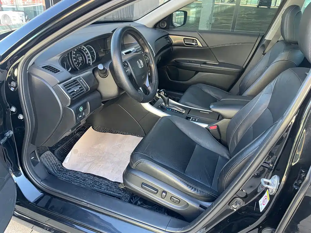 Honda Accord — миниатюра 6