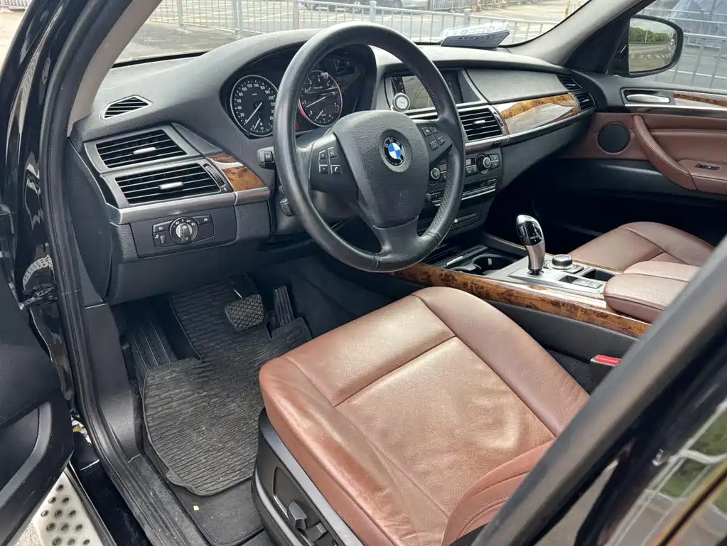 BMW X5 (Import) — миниатюра 6