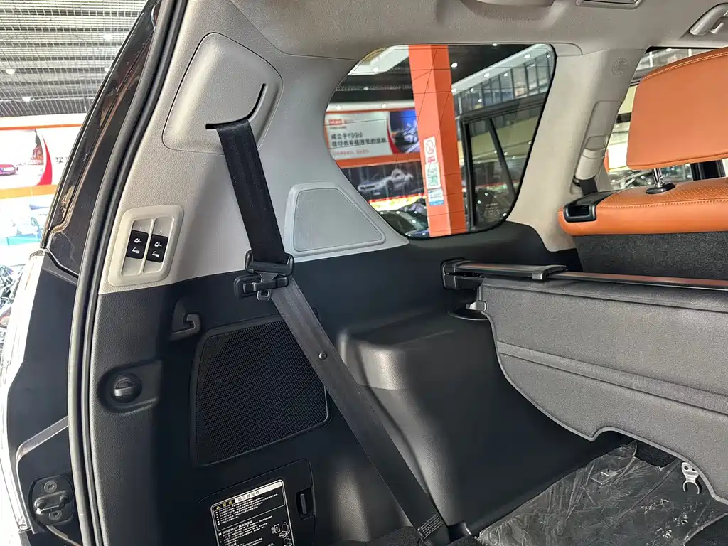 Lexus GX — миниатюра 21
