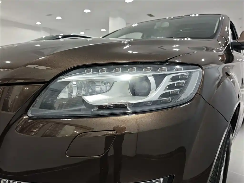 Audi Q7 — миниатюра 14