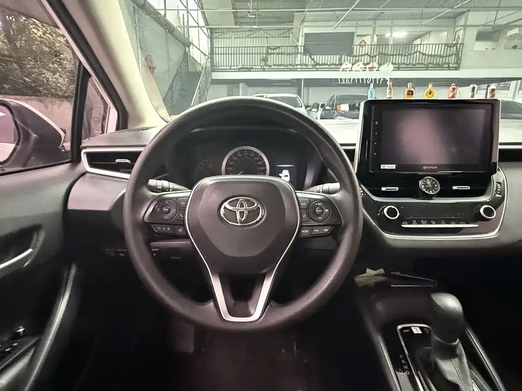 Toyota Corolla — миниатюра 13
