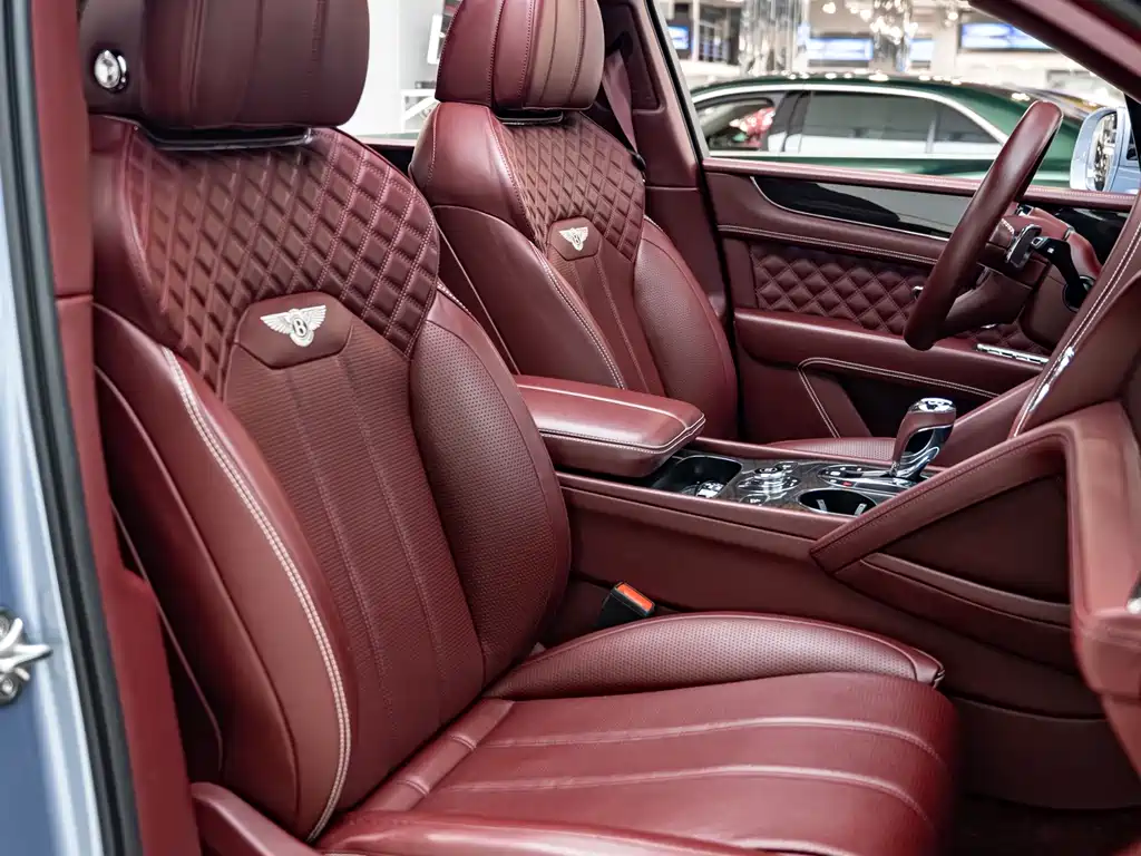 Bentley Bentayga PHEV — миниатюра 9