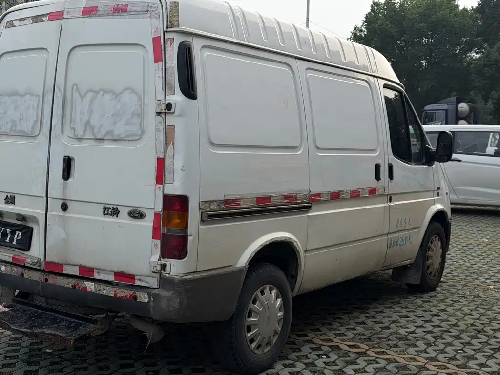 Ford Transit Classic — миниатюра 3