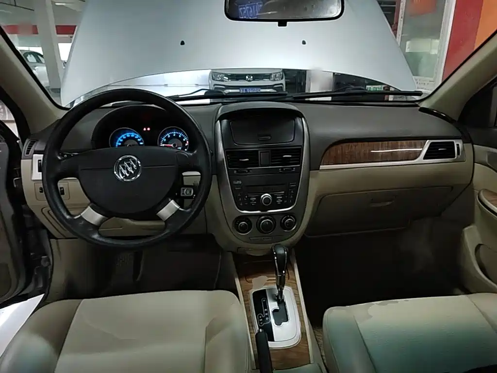 Buick Excelle — миниатюра 10