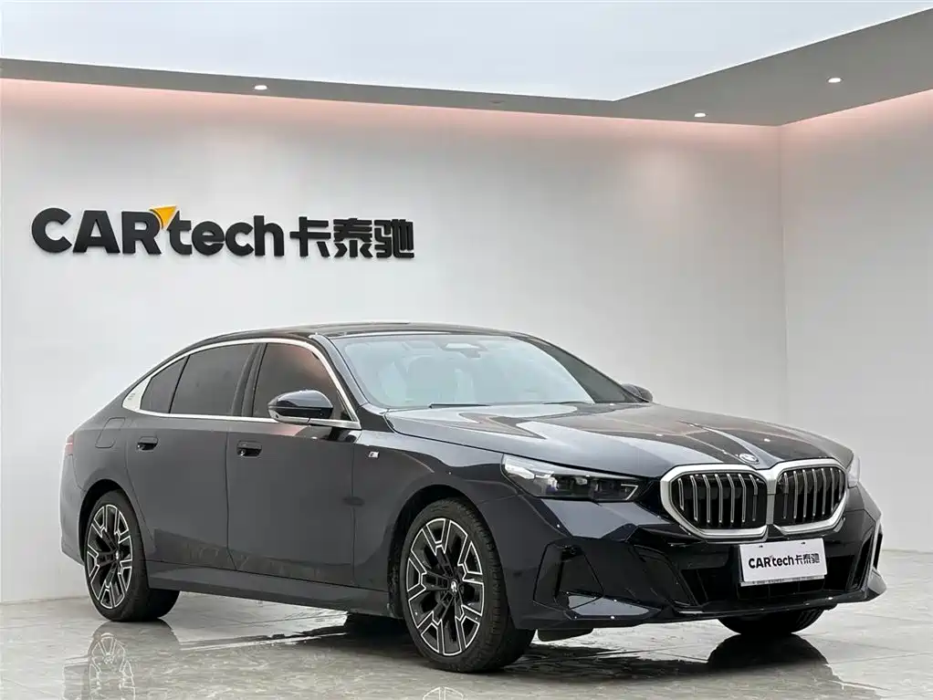 BMW 5 Series 5 2025 530Li Premium M Sport