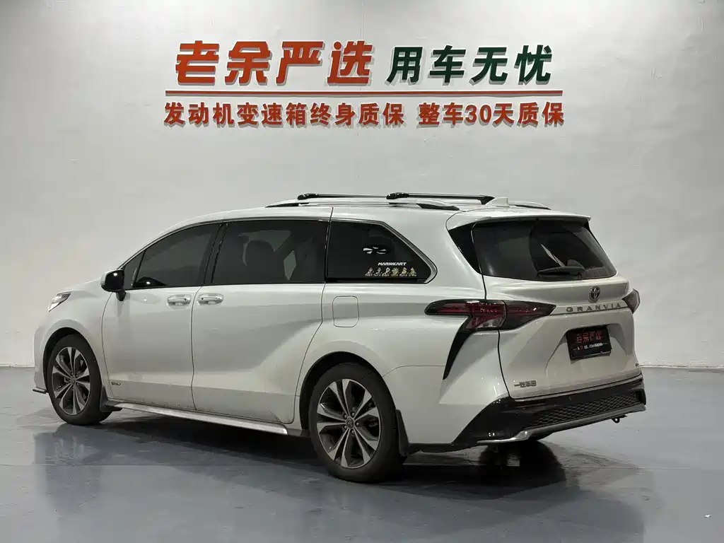 Toyota Granvia — миниатюра 9